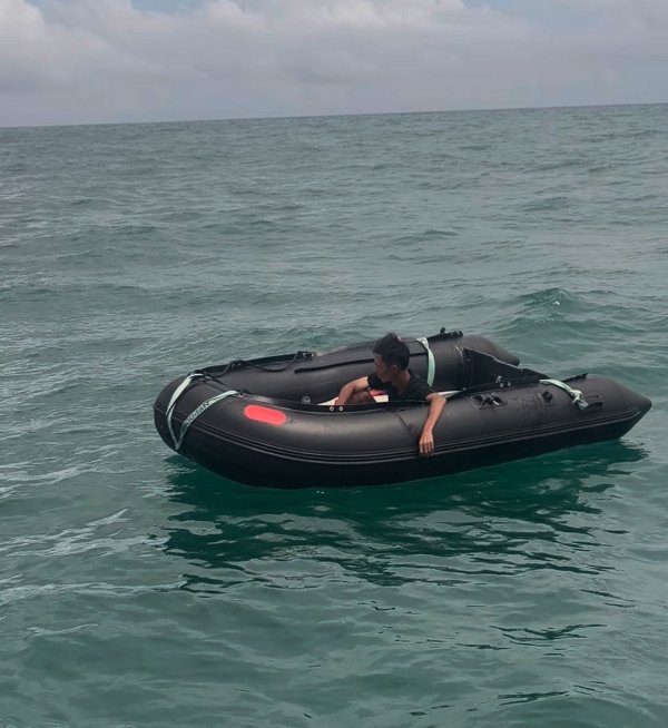 米牛金融 男子海上漂流6天获救后续: 医院称其已出院